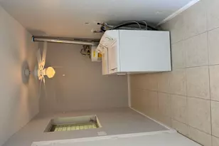 6575 NE 7th Ave, Boca Raton, FL 33487 - Photo 8