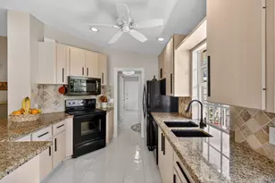 259 Brier Cir, Jupiter, FL 33458 - Photo 2