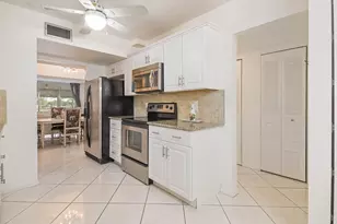 6850 10th Ave N, Lake Worth, FL 33467 - Photo 10