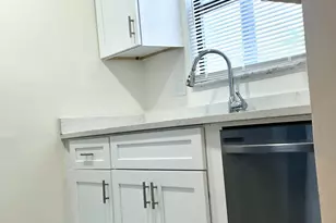 102 Shoreview Dr, Greenacres, FL 33463 - Photo 2