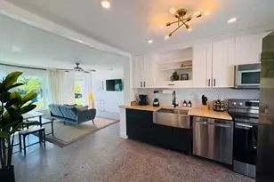 2711 NE 11th Terrace, Pompano Beach, FL 33064 - Photo 2