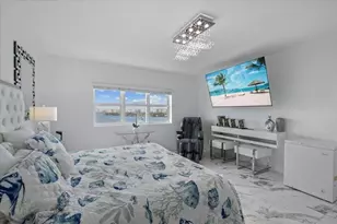 2650 Lake Shore Dr, Riviera Beach, FL 33404 - Photo 14