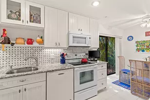 7 Stratford Dr, Boynton Beach, FL 33436 - Photo 16