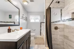 1042 SW 23rd Ave, Boynton Beach, FL 33426 - Photo 4