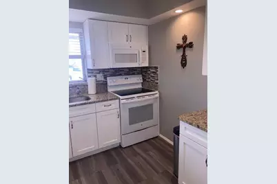 2845 Crosley Drive W #D, West Palm Beach, FL 33415 - Photo 2