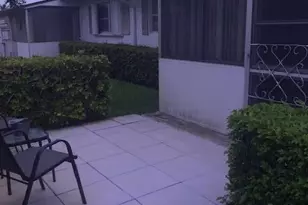 2845 Crosley Dr E, West Palm Beach, FL 33415 - Photo 16