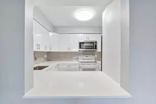 9960 Pineapple Tree Dr, Boynton Beach, FL 33436 - Photo 6