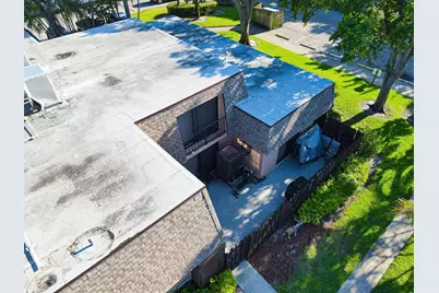 4702 Waterview Circle, Palm Springs, FL 33461 - Photo 2