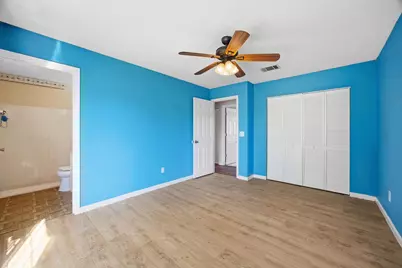 402 SW Eastport Circle, Port Saint Lucie, FL 34953 - Photo 18