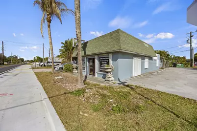 3085 2nd Avenue N, Lake Worth Beach, FL 33461 - Photo 4