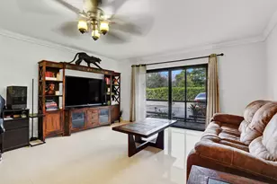 1962 NE 6th St, Deerfield Beach, FL 33441 - Photo 4