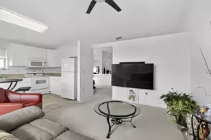 7758 Oak Grove Cir, Lake Worth, FL 33467 - Photo 14