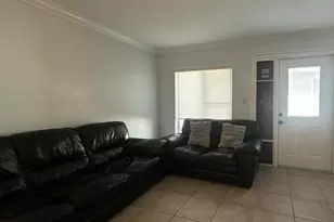 732 Granada St, Fort Pierce, FL 34949 - Photo 2