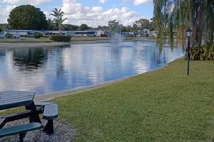 8907 Duchess Ct W, Boynton Beach, FL 33436 - Photo 14