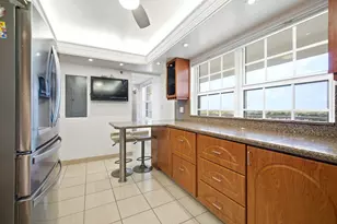 3507 Oaks Way, Pompano Beach, FL 33069 - Photo 4
