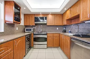 3507 Oaks Way, Pompano Beach, FL 33069 - Photo 2