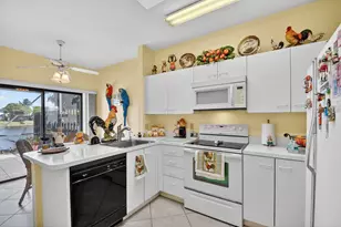 6049 Strawberry Lakes Cir, Lake Worth, FL 33463 - Photo 10