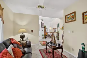 6049 Strawberry Lakes Cir, Lake Worth, FL 33463 - Photo 18