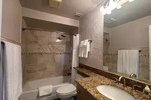 402 Club Dr, Palm Beach Gardens, FL 33418 - Photo 8