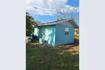 816 Troy Boulevard, West Palm Beach, FL 33409 - Photo 2