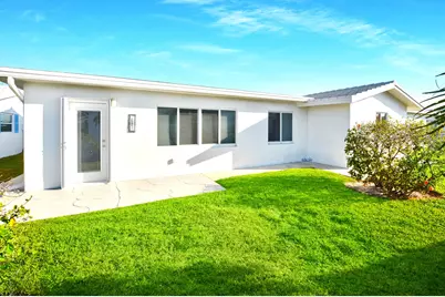 2392 SW 11th Avenue, Boynton Beach, FL 33426 - Photo 12