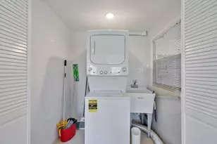 1385 NE Hilltop St, Jensen Beach, FL 34957 - Photo 32