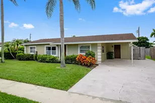 425 Palo Alto Dr, Lake Worth, FL 33461 - Photo 2