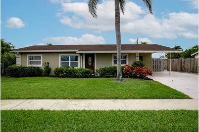 425 Palo Alto Drive, Lake Worth, FL 33461 - Photo 4