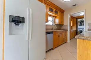 425 Palo Alto Dr, Lake Worth, FL 33461 - Photo 10