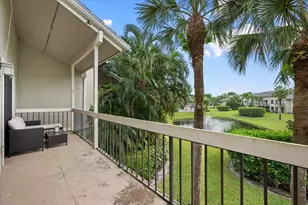 11863 Wimbledon Circle, Wellington, FL 33414 - Photo 12