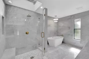 2824 NW 28th St, Boca Raton, FL 33434 - Photo 24