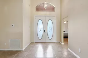 640 NW Venetto Ct, Port Saint Lucie, FL 34986 - Photo 2