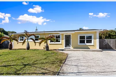 924 SE Dolphin Drive, Stuart, FL 34996 - Photo 2