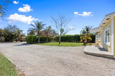 924 SE Dolphin Drive, Stuart, FL 34996 - Photo 38