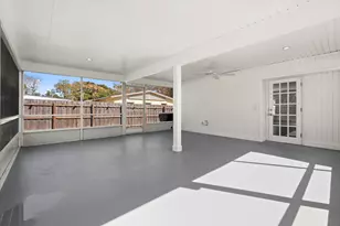 924 SE Dolphin Dr, Stuart, FL 34996 - Photo 28