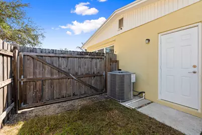 924 SE Dolphin Drive, Stuart, FL 34996 - Photo 42