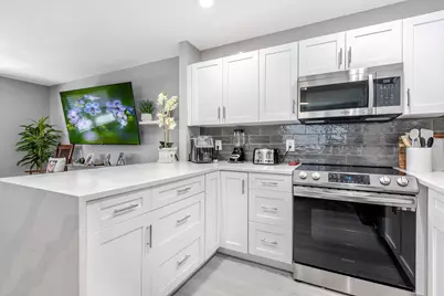 191 Seville H #H, Delray Beach, FL 33446 - Photo 2