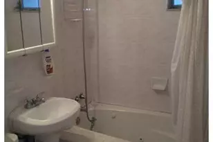 1351 NE 159th St, Miami, FL 33162 - Photo 6