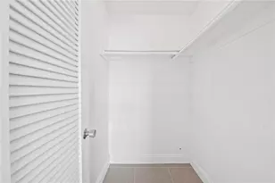 5201 NE 24th Terrace, Fort Lauderdale, FL 33308 - Photo 10