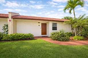 105 Lake Irene Dr, West Palm Beach, FL 33411 - Photo 2