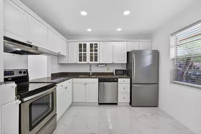 105 Lake Irene Drive, West Palm Beach, FL 33411 - Photo 4