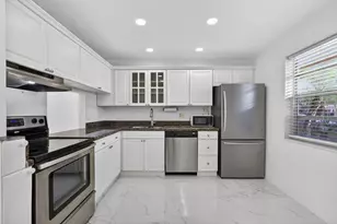105 Lake Irene Dr, West Palm Beach, FL 33411 - Photo 4