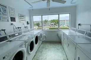 125 Shore Ct, North Palm Beach, FL 33408 - Photo 14