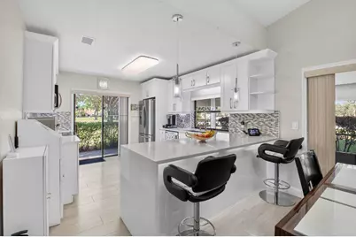 5750 Parkwalk Circle E, Boynton Beach, FL 33472 - Photo 8