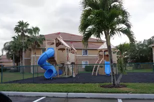 3627 NW Adriatic Ln, Jensen Beach, FL 34957 - Photo 32