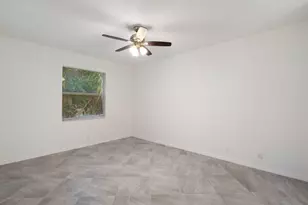 2055 46th Ave, Vero Beach, FL 32966 - Photo 20