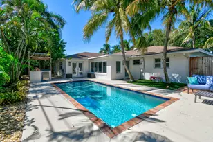 106 Windsor Rd E, Jupiter, FL 33469 - Photo 2