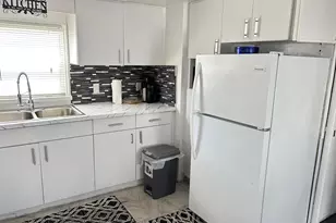 1325 S 33 Rd, Hollywood, FL 33021 - Photo 14