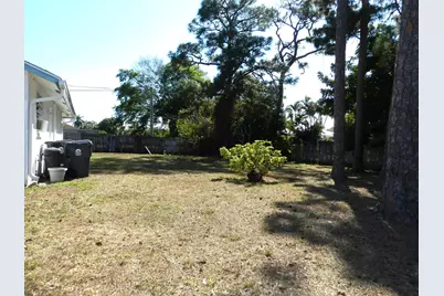 4356 Carver Street, Palm Springs, FL 33461 - Photo 4