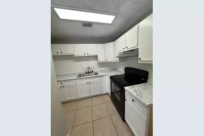 4833 Serafica Drive #4835, Palm Springs, FL 33461 - Photo 4